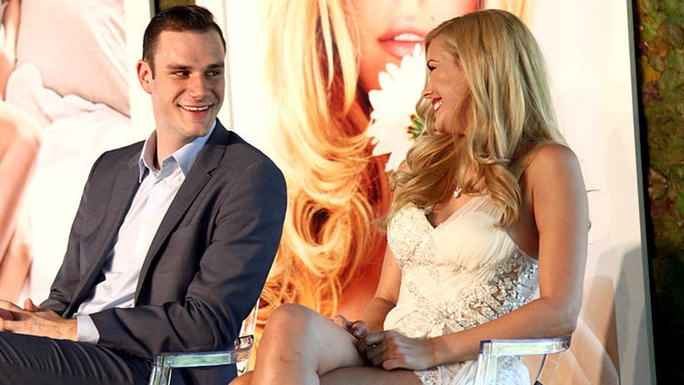 En varias ocasiones Cooper Hefner ha dicho que desea continuar la visión de su padre, pero haciéndola más accesible a las nuevas generaciones. Cooper y la Playmate de 2014