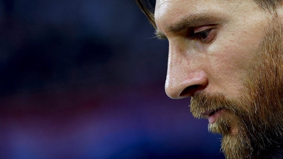 Lionel Messi cabizbajo tras una derrota en el pasado Mundial de Rusia 2018.