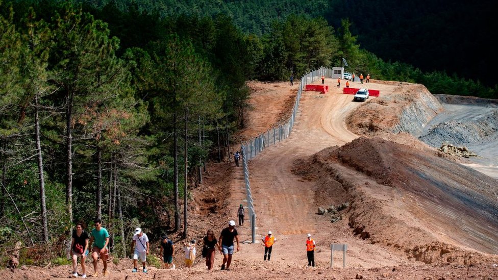 Çanakkale'de Kazdağları'ndaki madencilik faaliyeti nedeniyle 348 binden fazla ağacın kesildiği raporlara yansıdı.