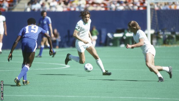 Chinaglia, pictured in 1977 at the Giants Stadium