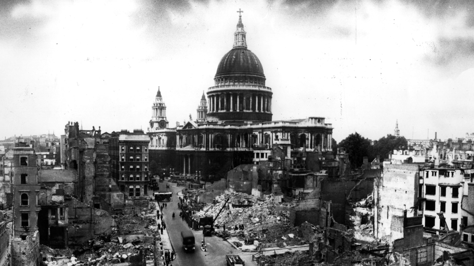 Nemački bombarderi razorili su veliki deo Londona