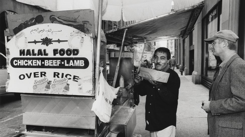 Puesto de comida Halal, en 2001. Puesto de comida Halal, en 2001.