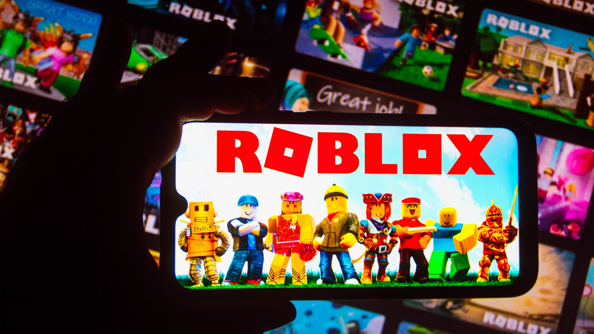 Roblox: Why did the game go down this weekend? - BBC Newsround