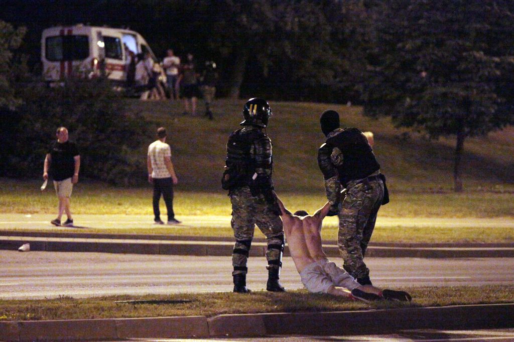 Полиция задержала демонстранта в Минске 9 августа