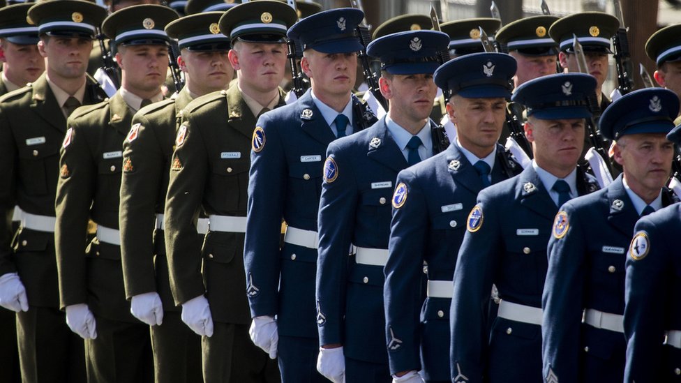 Военнослужащие Ирландских сил обороны на праздновании Пасхального восстания в Дублине