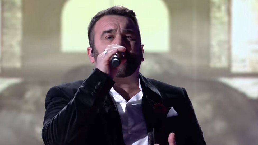 بدأ الخلل الفني أثناء فقرة لداني تيتلي