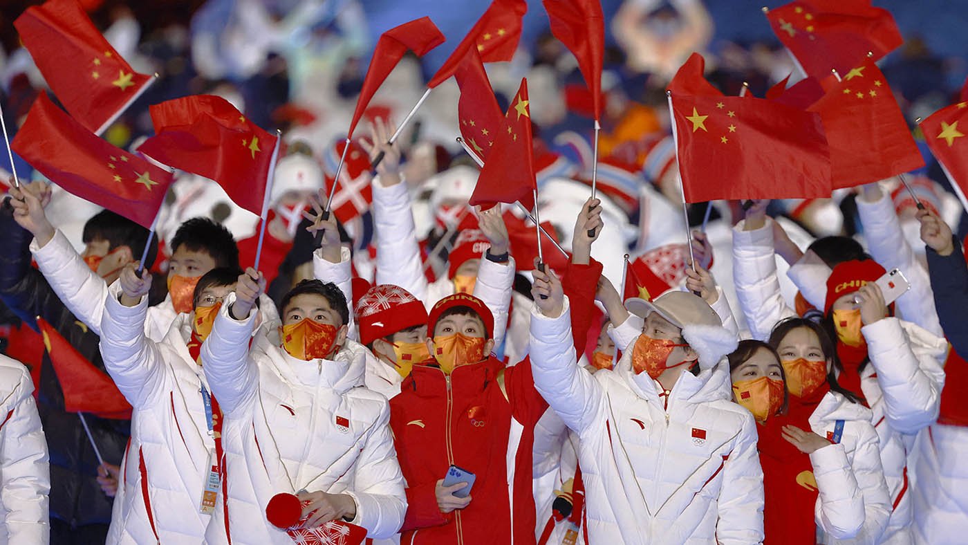 中國運動員們在冬奧會閉幕式上。