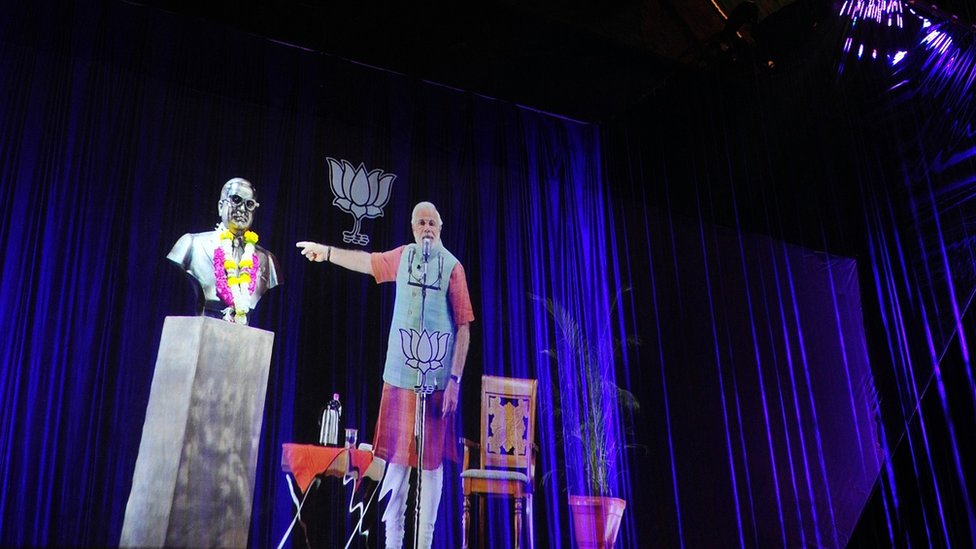 Narendra Modi usó hologramas mucho antes que Mélenchon... Narendra Modi