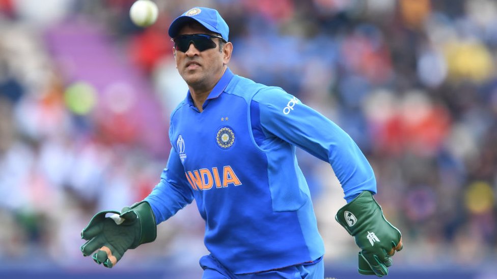 dhoni cricket gloves