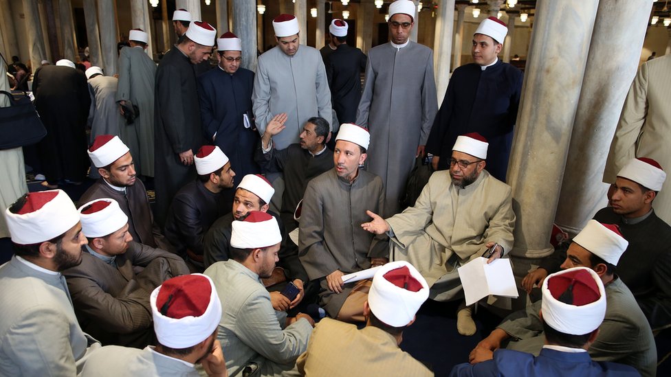 الأزهر يقول إنه قدم المشروع بعد تلقيه مقترحات من أعضاء في مجلس النواب