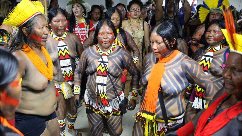 Женщины из числа коренного населения занимают главный офис департамента здравоохранения коренных народов