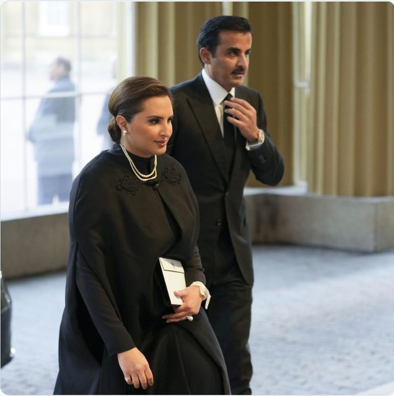 أمير دولة قطر الشيخ تميم بن حمد آل ثاني وزوجته
