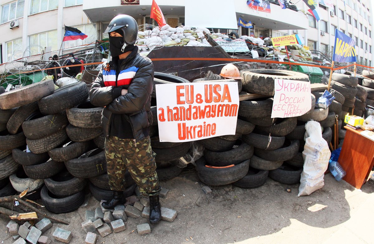 Una barricada separatista en Mariúpol en 2014