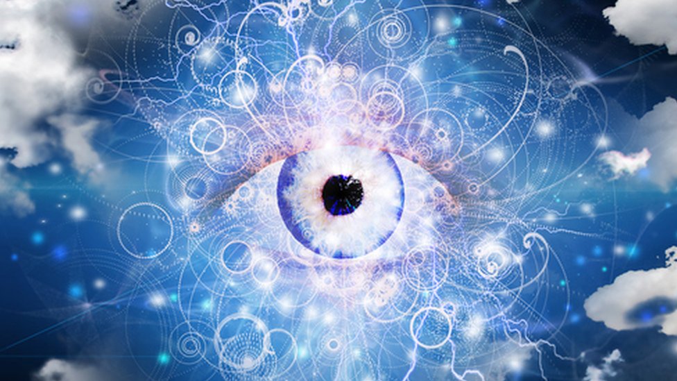 Los Illuminati originales desaparecieron de la faz de la Tierra. Pero los años 60 los trajo en una nueva versión, cuyo objetivo de fondo era crear una suerte de caos social. Una ilustración de un ojo gigante entre las nubes