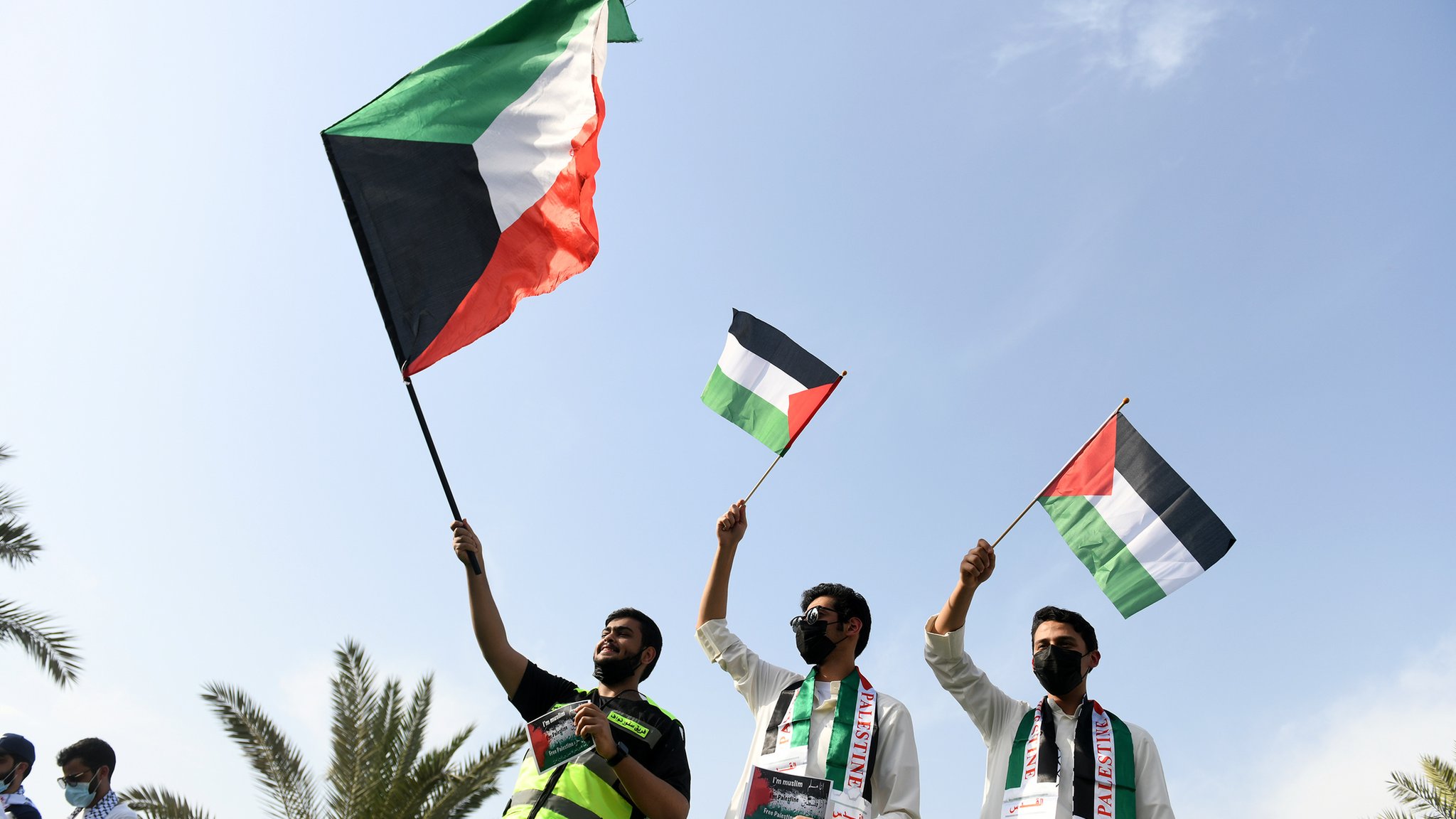 وليد المطيري: كويتي يهتف في مطار دبي لنصرة فلسطين أمام عائلة إسرائيلية 2 وقفة لدعمفلسطين في الكويت