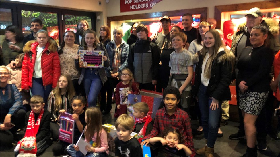 Trent Alexander-Arnold brings Christmas cheer to families ...