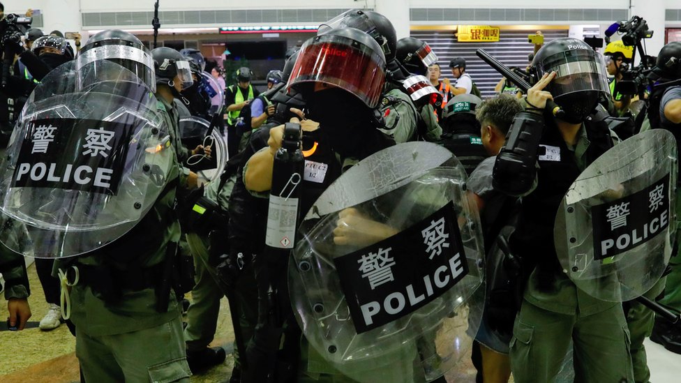 習近平與林鄭月娥會面時沒有提到支持香港警察執法，但分析認為這不代表習近平不強調警察要制止暴力示威浪潮。