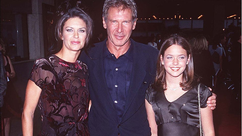 Harrison Ford, Wendy Crewson, y Liesel Matthews