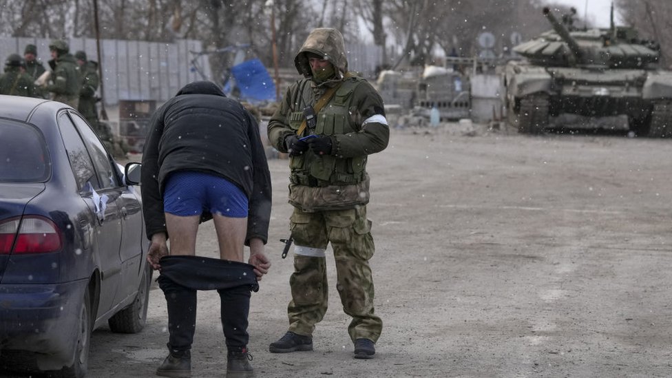 A Russian forces checkpoint in Mariupol