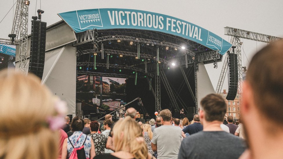 In pictures Thousands attend Portsmouth's Victorious Festival BBC News