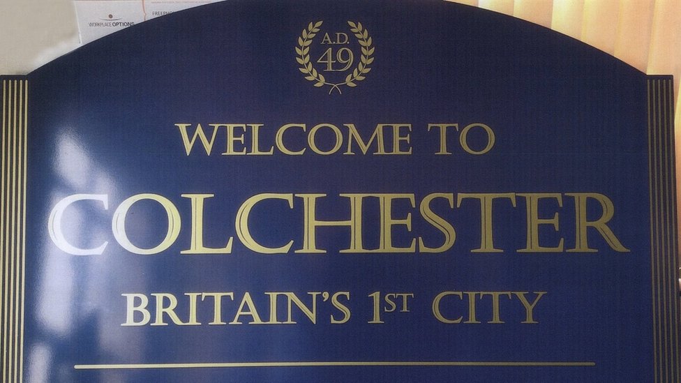 Колчестер - 1-й знак города Великобритании