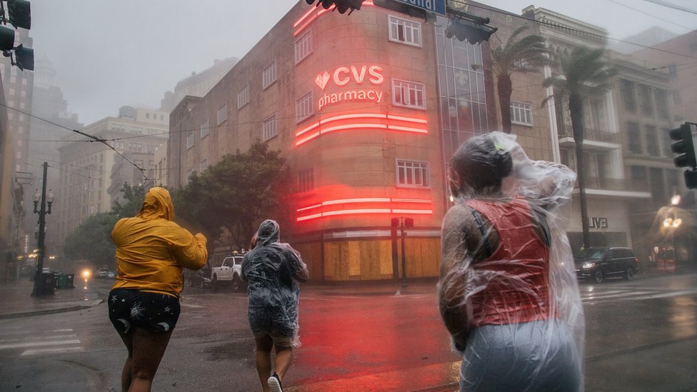 Hurricane Ida: New Orleans loses power as storm strikes