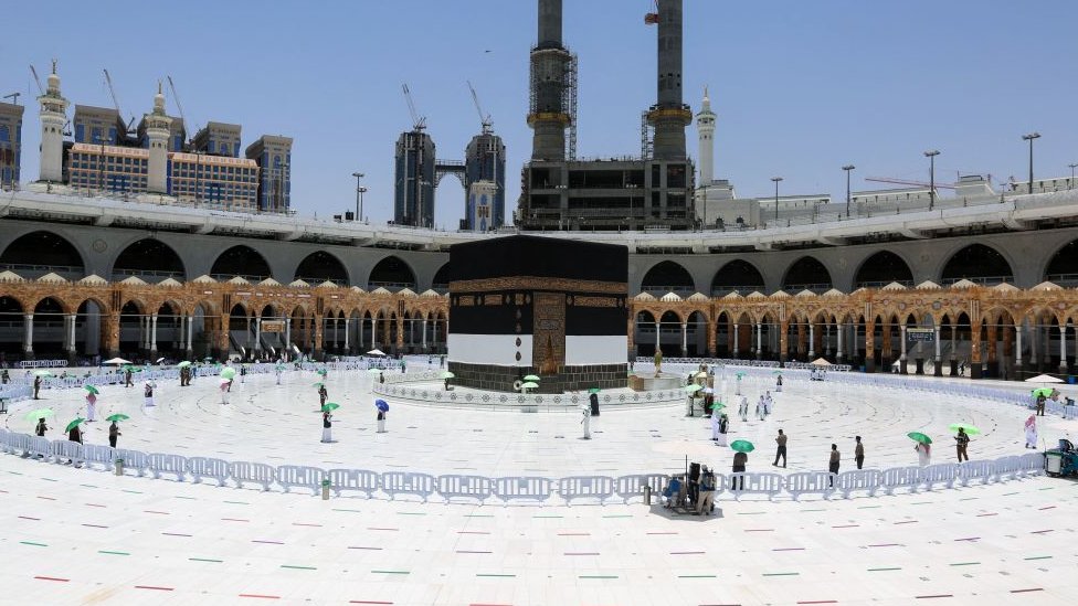 الصورة من حرم الكعبة في مكة المكرمة