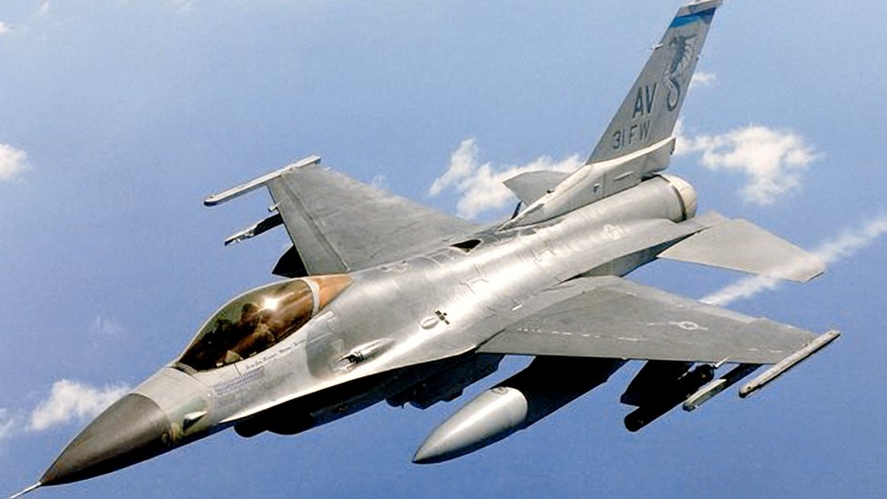 طائرة إف-16