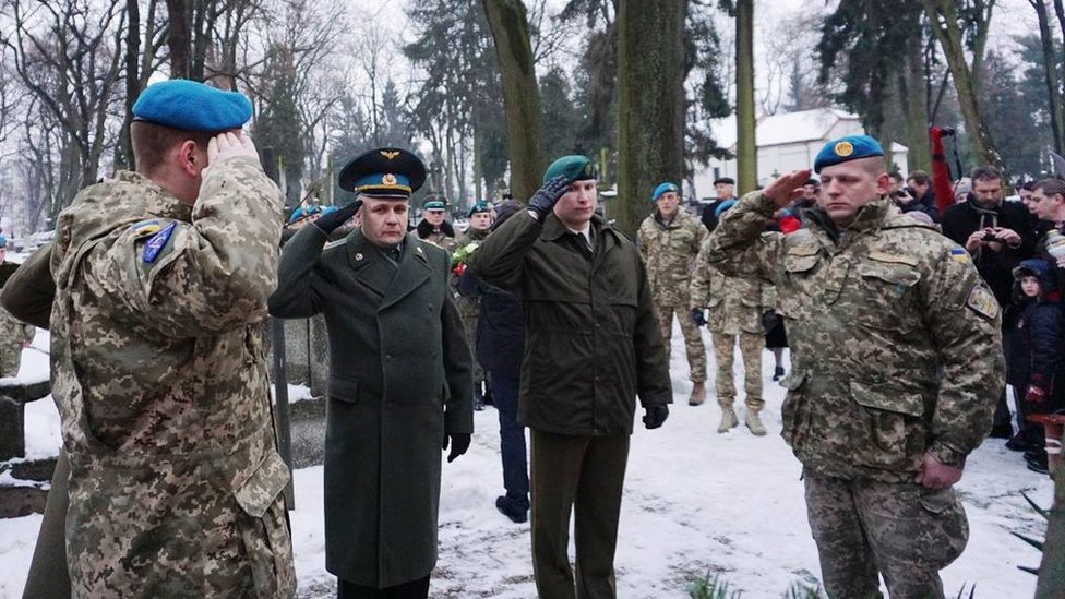 Військові з Литовсько-Польсько-Української бригади під час відзначення Дня соборності вшанували пам'ять бійців УНР у Любліні