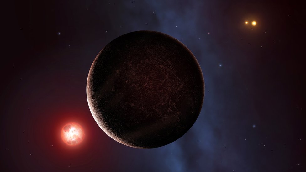 Художник представил экзопланету на фоне двух звезд