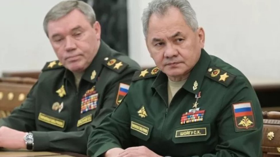 واجه وزير الدفاع الروسي سيرغي شويغو ورئيس الأركان فاليري غيراسيموف انتقادات، بسبب تعاملهما مع الحرب