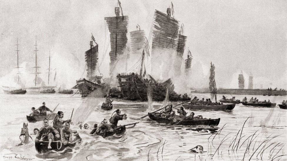 Batalla entre la marina imperial de China y piratas en juncos en el siglo XIX