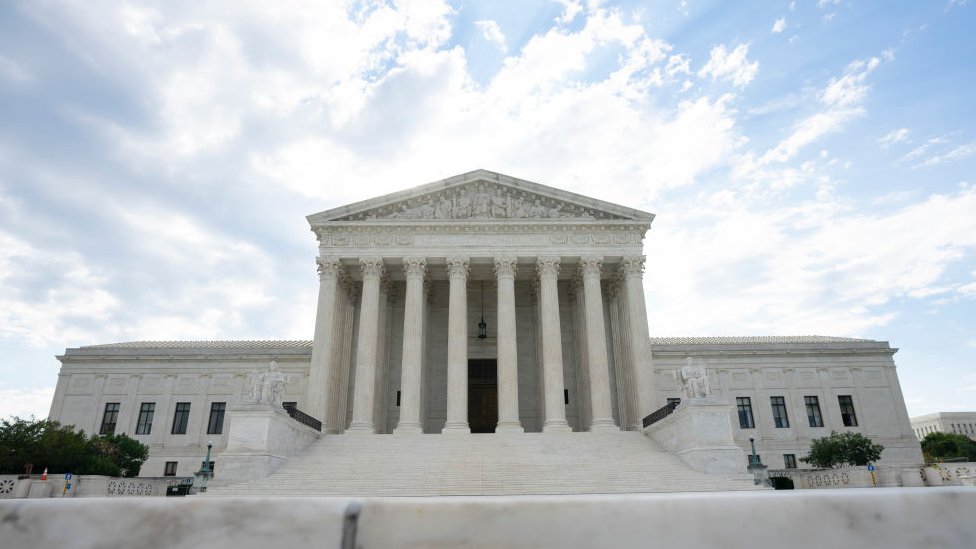 Moore ahora lucha por reformar el sistema de justicia de EE.UU. Corte Suprema de Justicia de EE.UU.