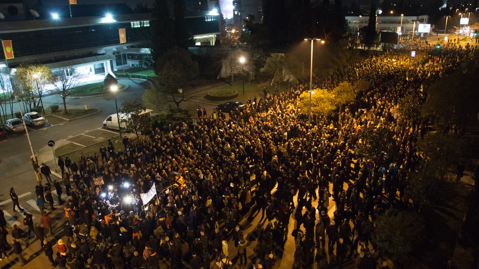 Podgoričani okupljni na antivladinim protestima, februar 2019.