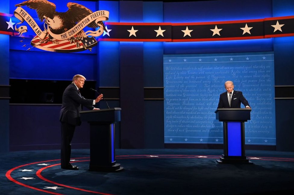 Trump y Biden en el primer debate presidencial el 29 de septiembre de 2020.