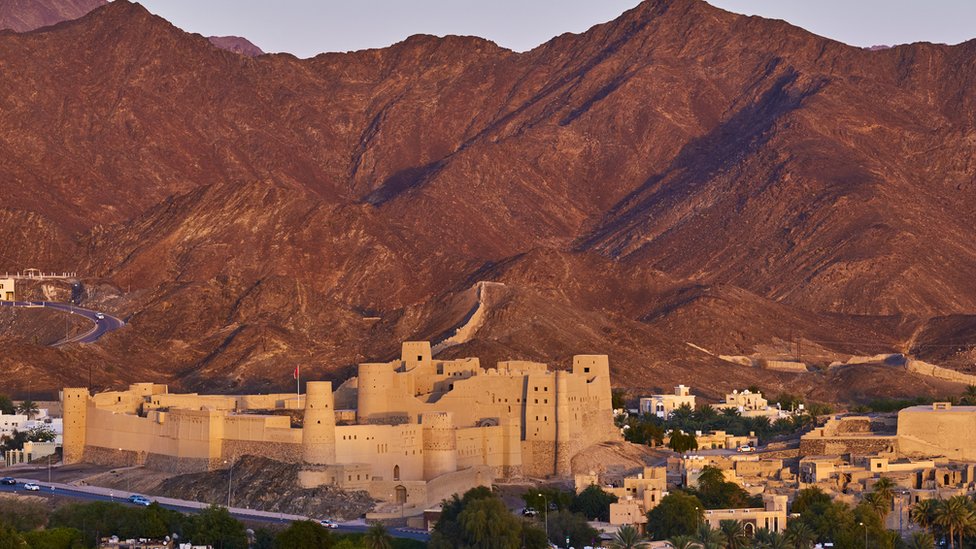 Omán ofrece varios lugares de interés para todo aquel que esté interesado en la historia.