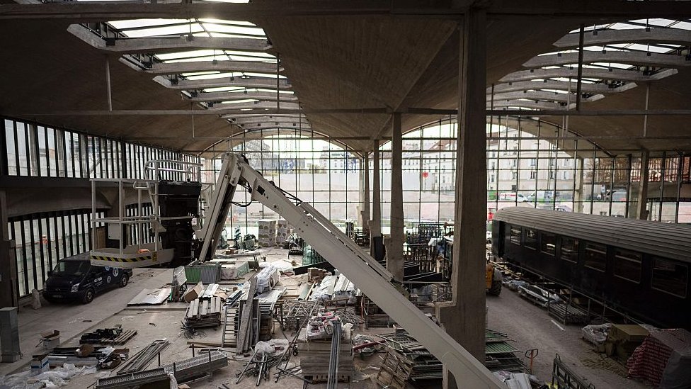 Station F abrirá sus puertas a finales de junio. Station F en construcción