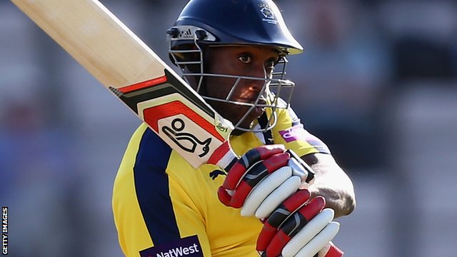 Hampshire batsman Michael Carberry almost took out BBC Radio Solent's commentary team