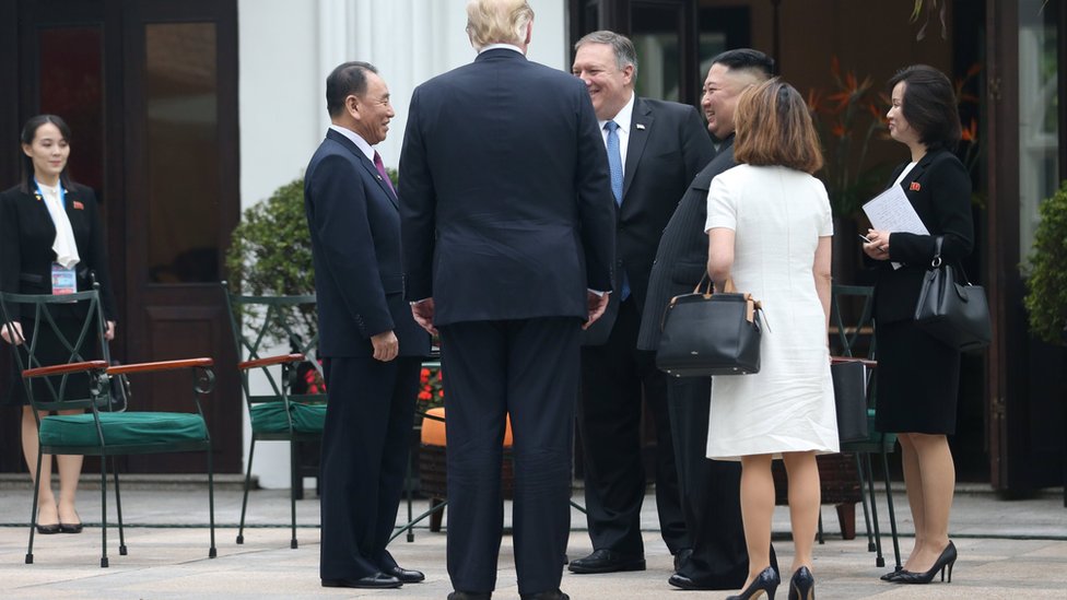 Trump Kim summit: Kim's hiding sister and other unreal moments - BBC News