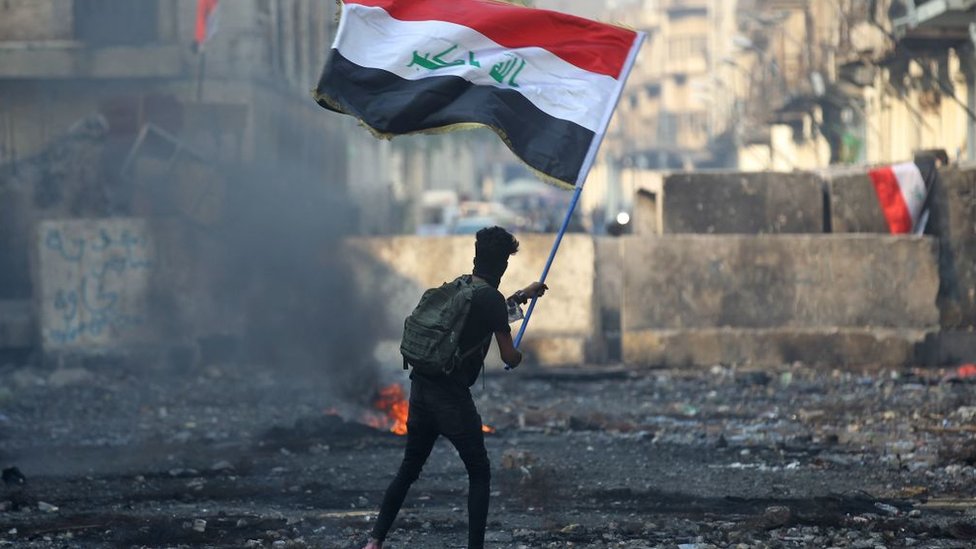متظاهر في العراق
