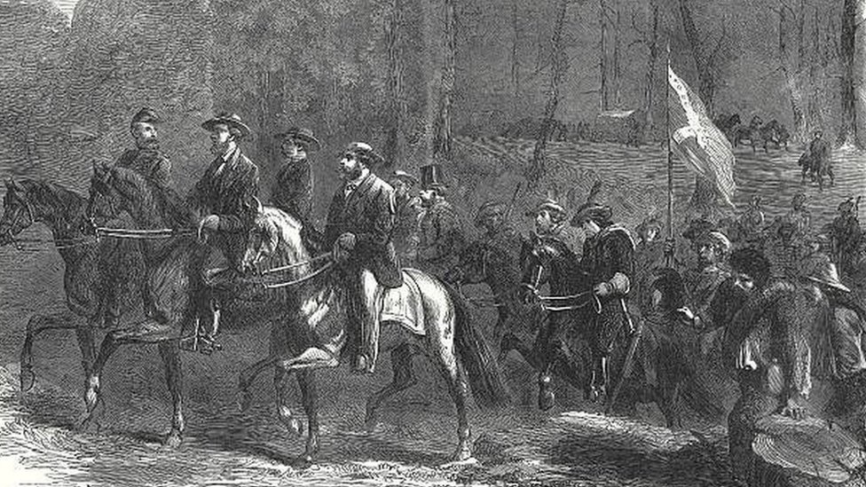 تعرف على الرئيس الوحيد للولايات الكونفدرالية الأمريكية 7 في 1 يوليو 1865 تحرك ديفيس وحكومته جنوبا على أمل الوصول إلى منطقة يمكنه مواصلة الحرب منها قبل 5 أيام من أسره