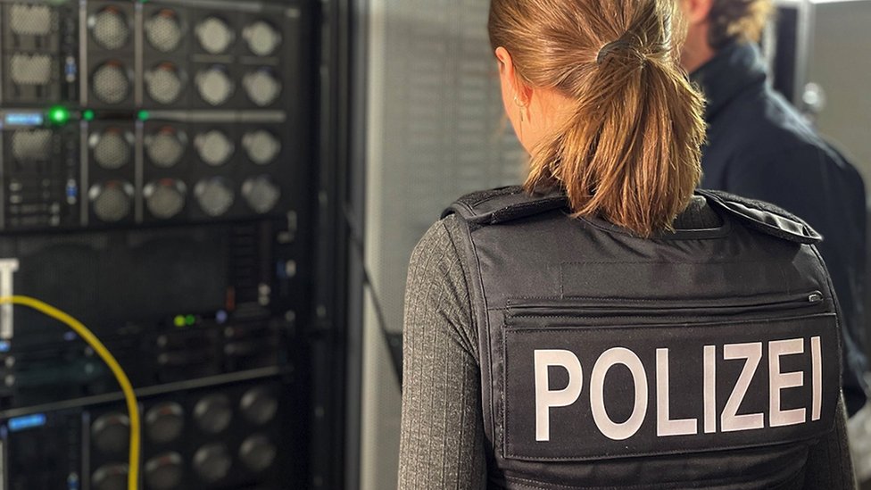 Hydra: How German police dismantled Russian darknet site