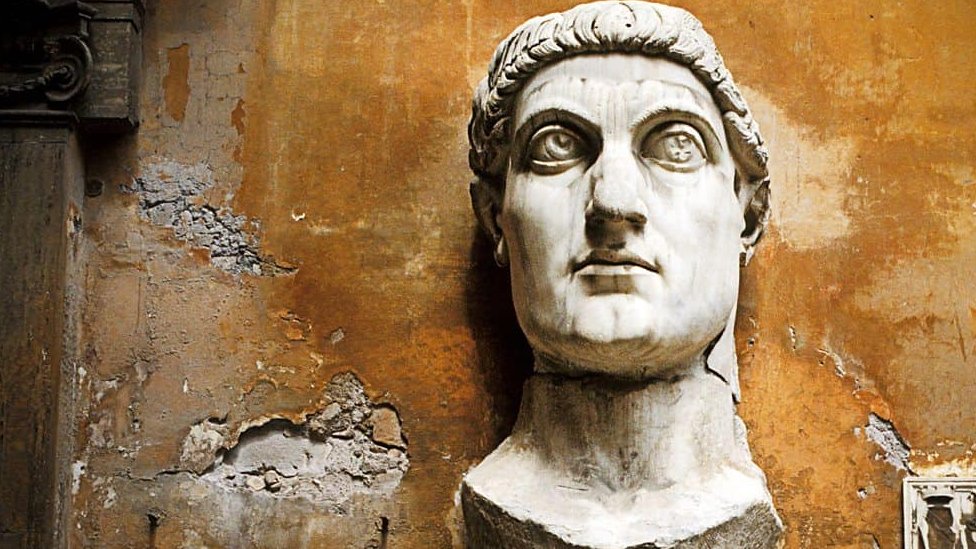 Estatua de la cabeza de Constantino el Grande