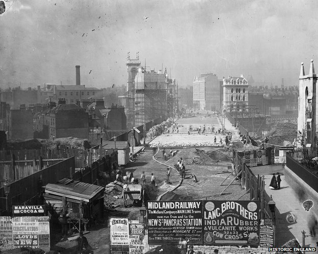 Строящийся виадук Холборн, Лондонский Сити, 11 сентября 1869 года. Генри Диксон (1820-93)