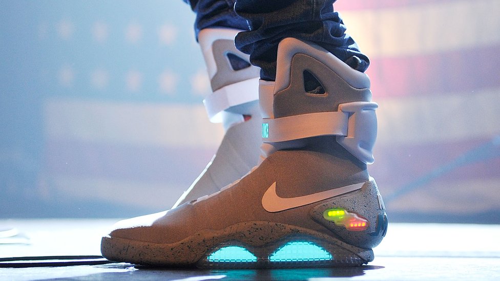 Подушки безопасности Nike Back to the Future