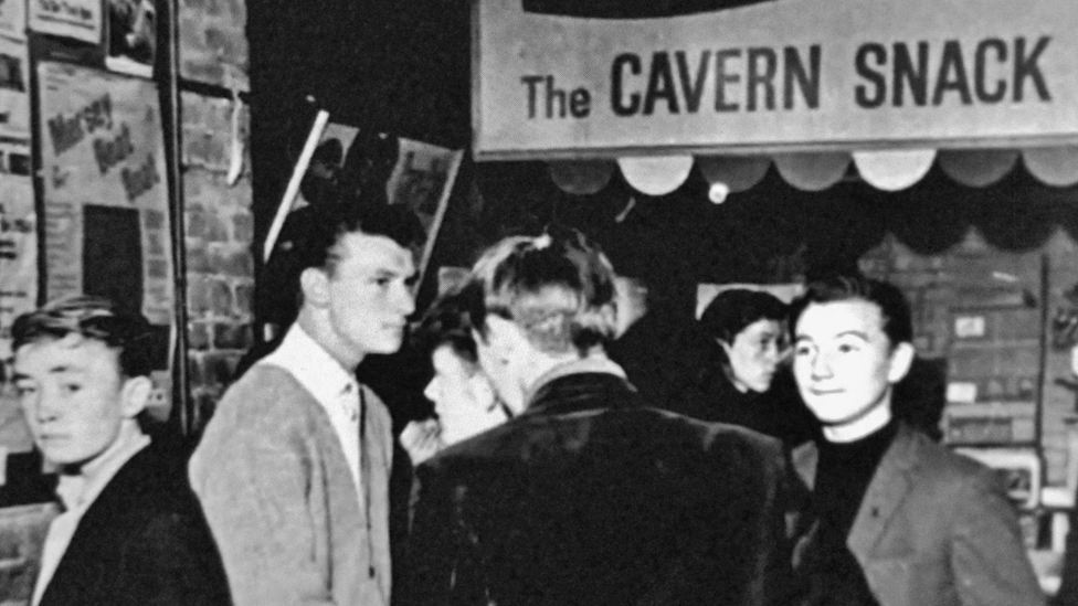Люди в Cavern Club в 1960-х