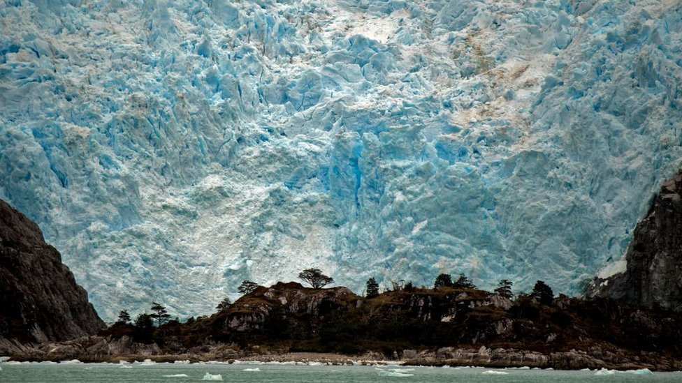 Glaciar Santa Inés, Punta Arenas, Chile.