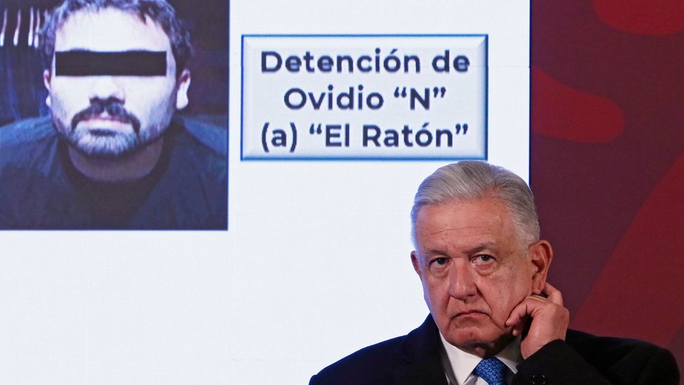 El presidente Andrés Manuel López Obrador anunciando el arresto de Ovidio Guzmán López.