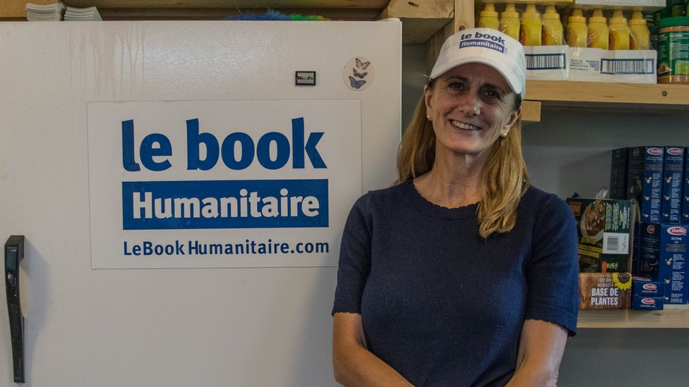 Rachel Lapierre fundó la organización Le Book Humanitaire hace cuatro años en Canadá. Rachel Lapierre en la oficina de Le Book Humanitaire