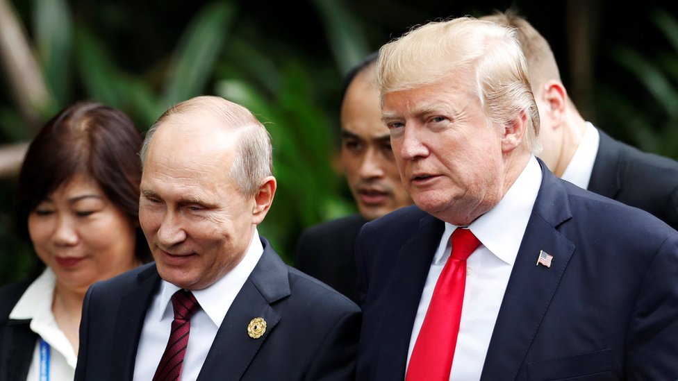 Файловое фото: Дональд Трамп и Владимир Путин в 2017 году